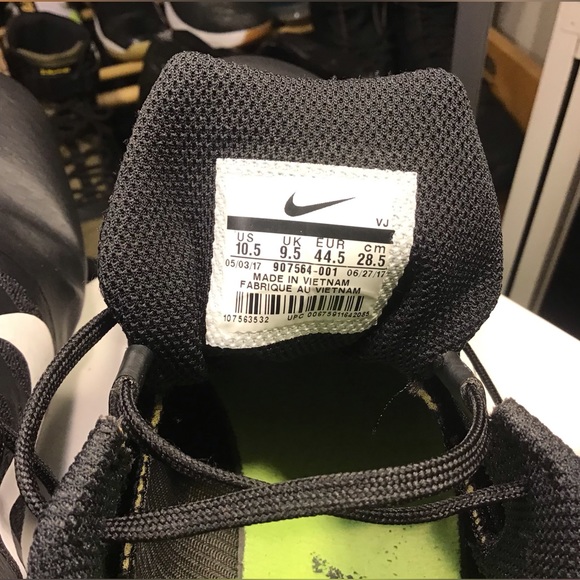 Nike Zoom Rival S 9
Black - Picture 3 of 12